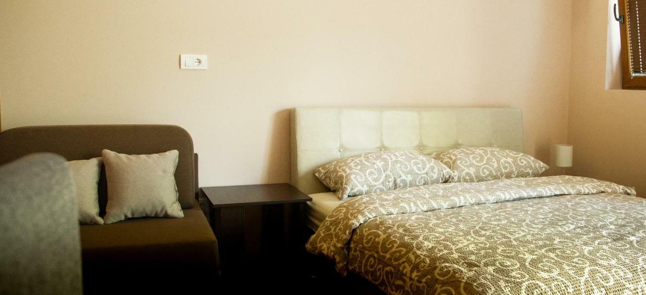 Apartmani Borova 2 Veliko Gradište 外观 照片